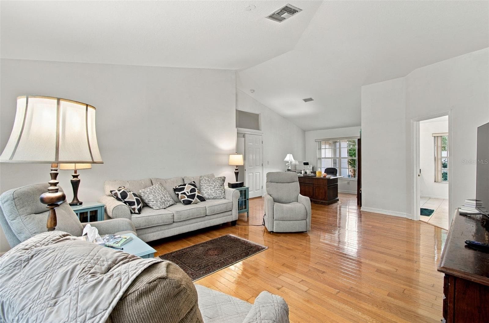 Primary Bedroom-Currently used as upstairs family Room - 8102 STONEFIELD, TAMPA