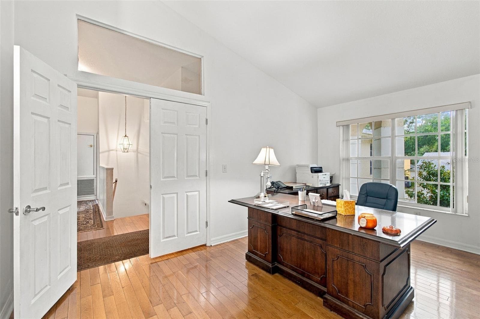 Primary Bedroom Sitting Area- - 8102 STONEFIELD, TAMPA