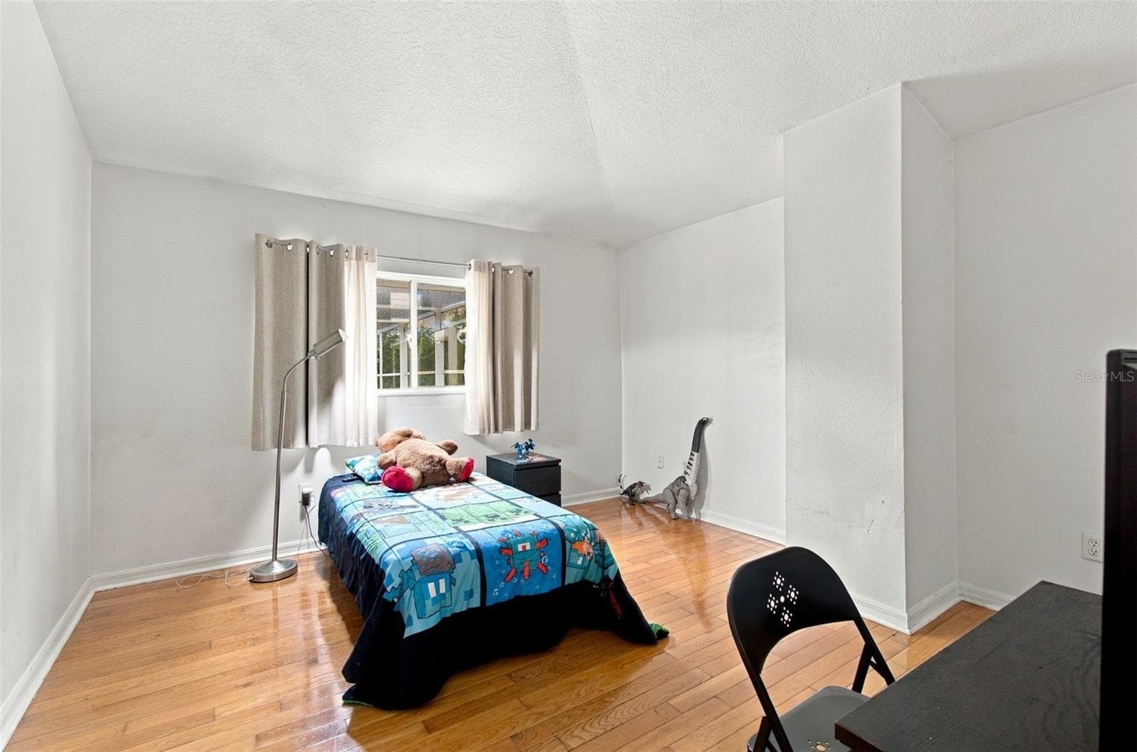 Warm Wood Floors in all Bedrooms - 8102 STONEFIELD, TAMPA
