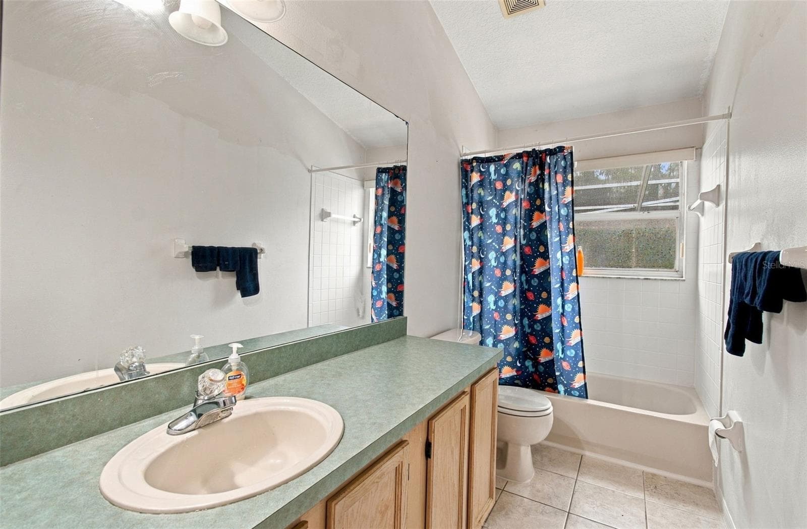 Bathroom #2 - 8102 STONEFIELD, TAMPA