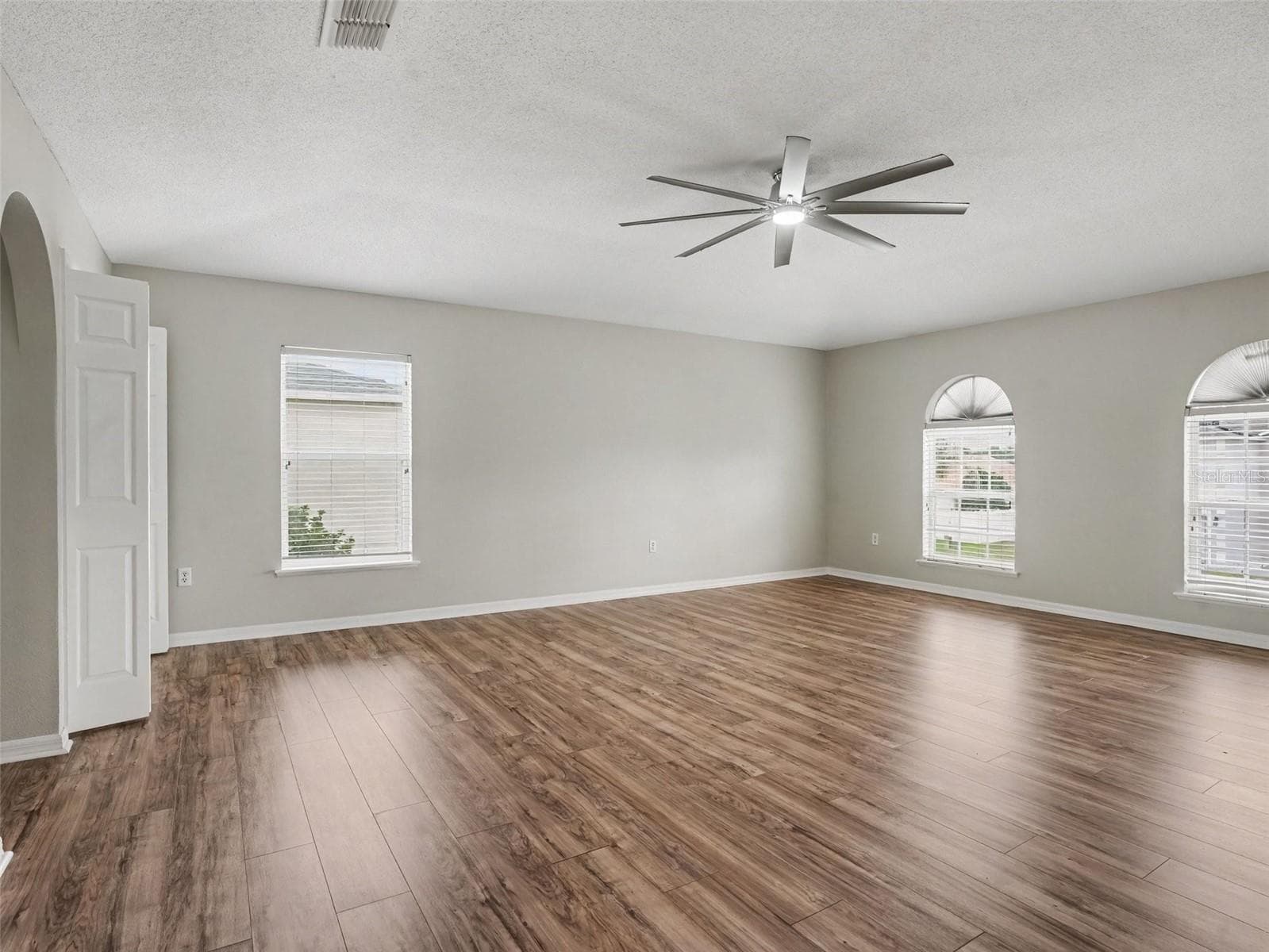 Single Family Residence at 829 SUN RIDGE VILLAGE DR, WINTER HAVEN, photo 13 of 32