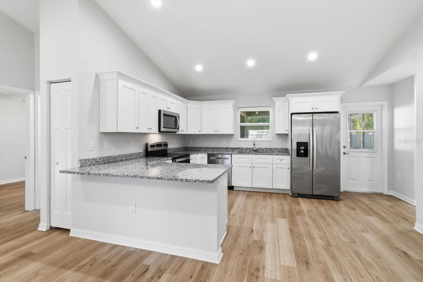 Single Family Residence at 20945 SW ROBIN DR, DUNNELLON, photo 10 of 47