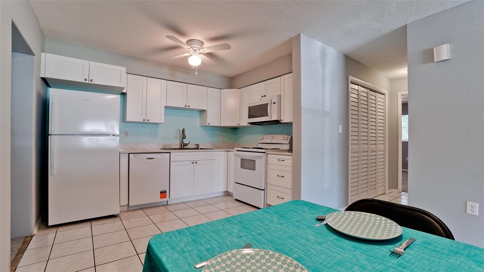 Single Family Residence at 2205 24TH AVE W, BRADENTON, photo 10 of 32