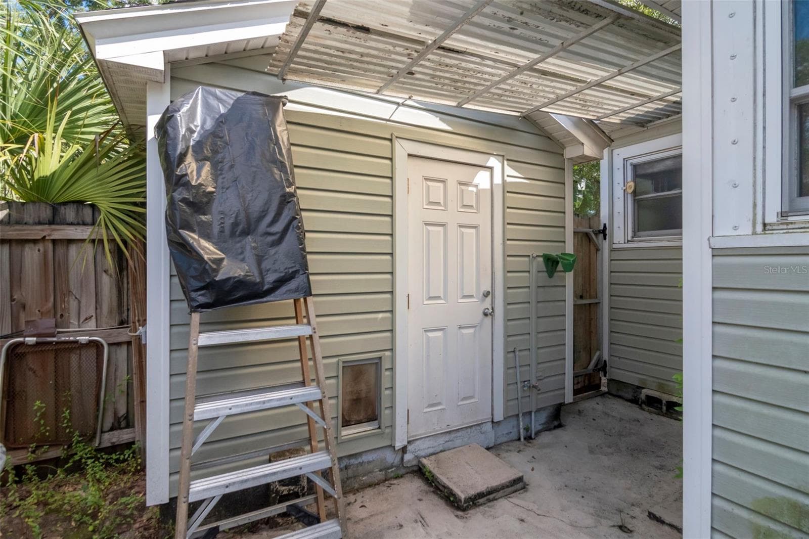Single Family Residence at 2712 N MUNRO ST, TAMPA, photo 33 of 36