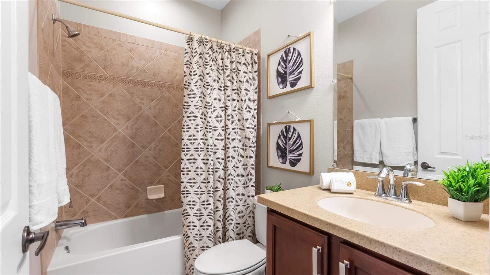 Bathroom Three - 20316 HERITAGE POINT DR, TAMPA