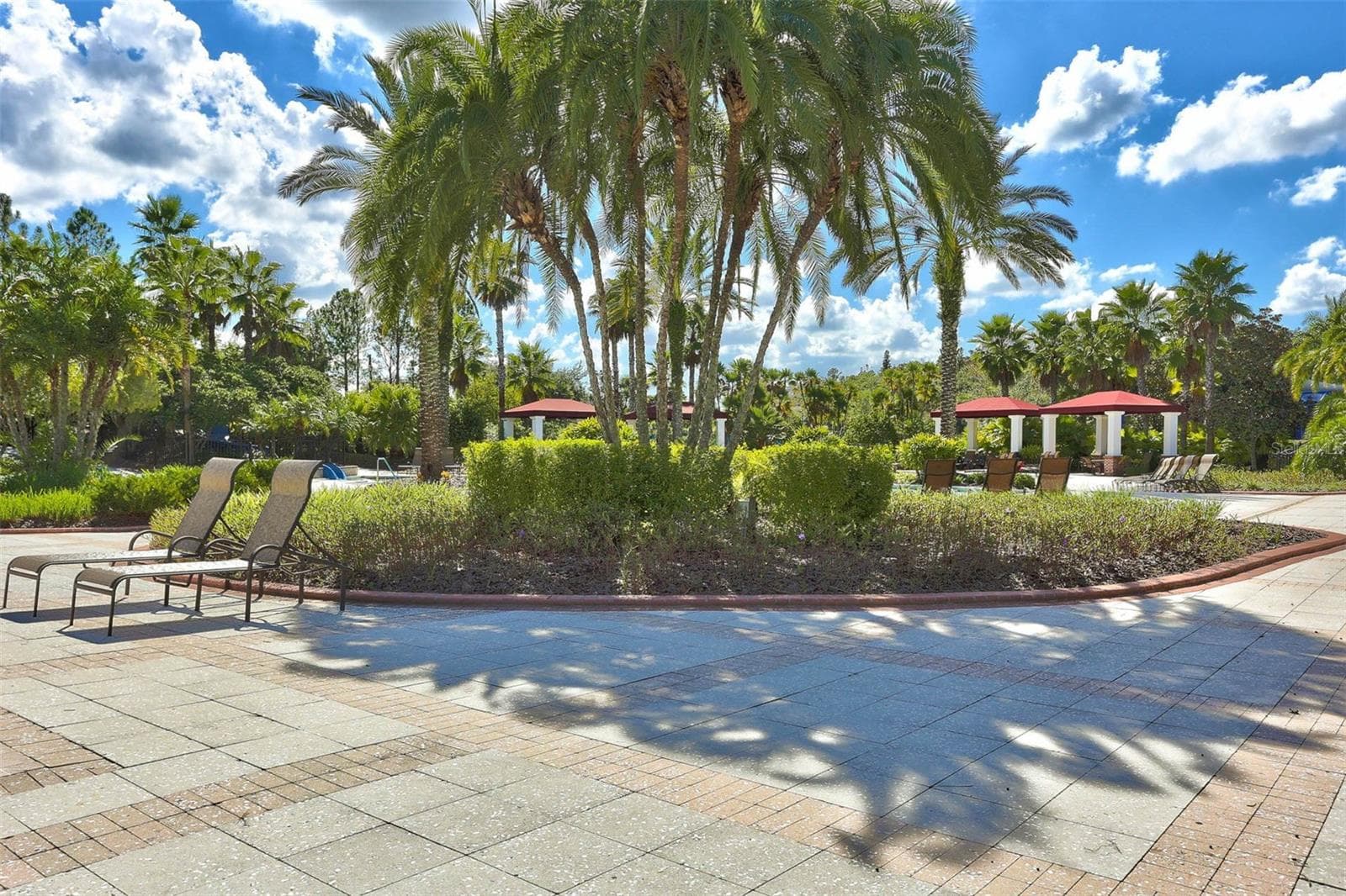 Gazebos - 20316 HERITAGE POINT DR, TAMPA