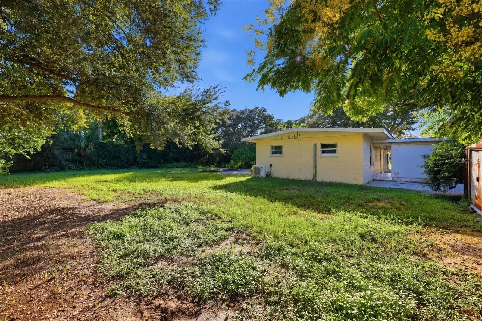 Single Family Residence at 102 RIVER BLVD N, NOKOMIS, photo 18 of 35