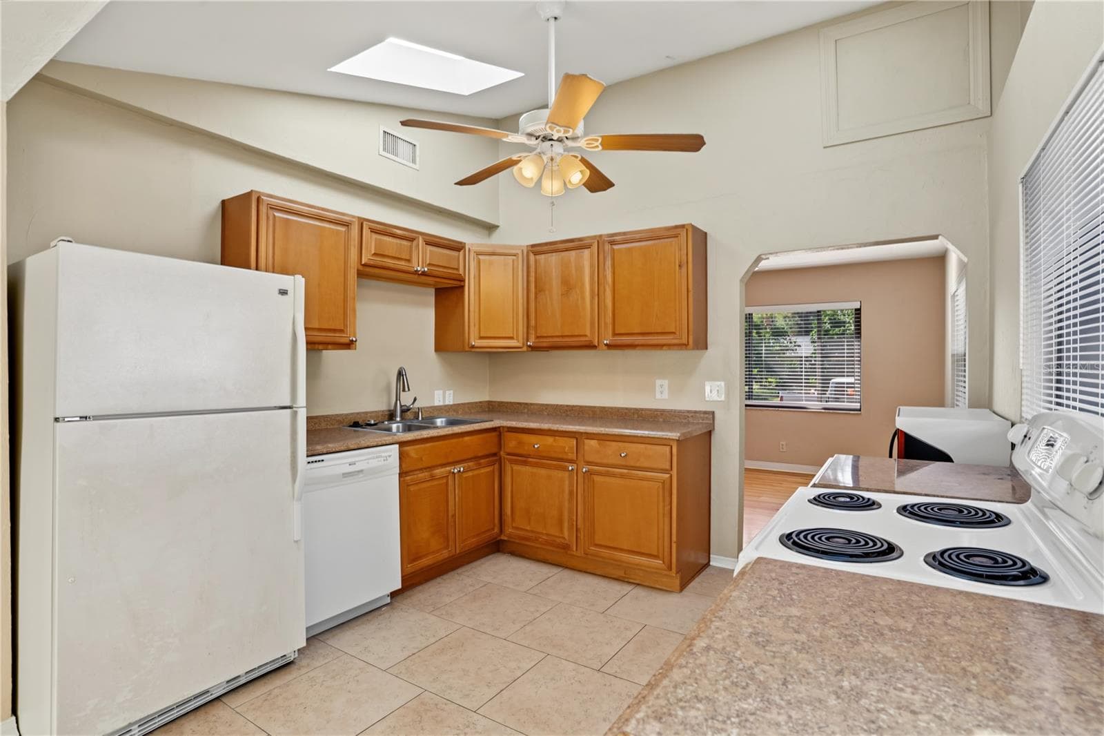 Single Family Residence at 6459 3RD AVE S, ST PETERSBURG, photo 9 of 30
