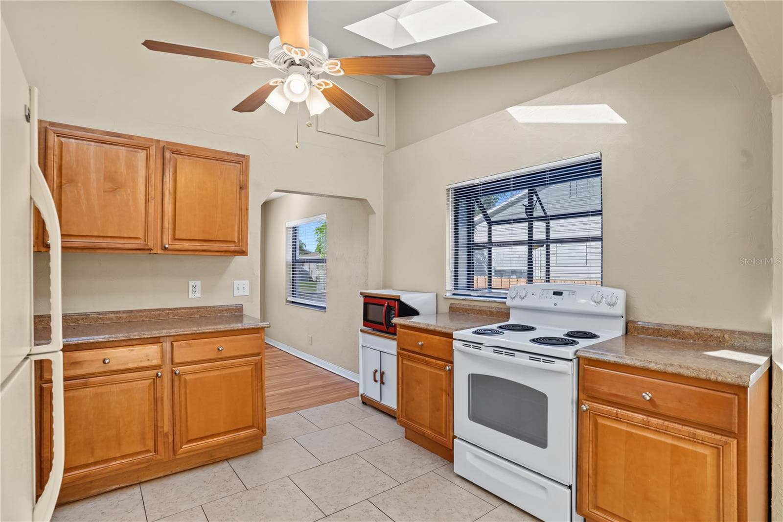 Single Family Residence at 6459 3RD AVE S, ST PETERSBURG, photo 10 of 30