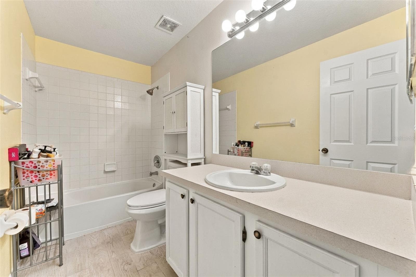 Townhouse at 349 KENSINGTON LAKE CIR, BRANDON, photo 17 of 34