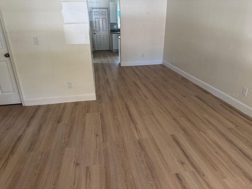 Half Duplex at 1010 DISSTON AVE, CLERMONT, photo 3 of 10