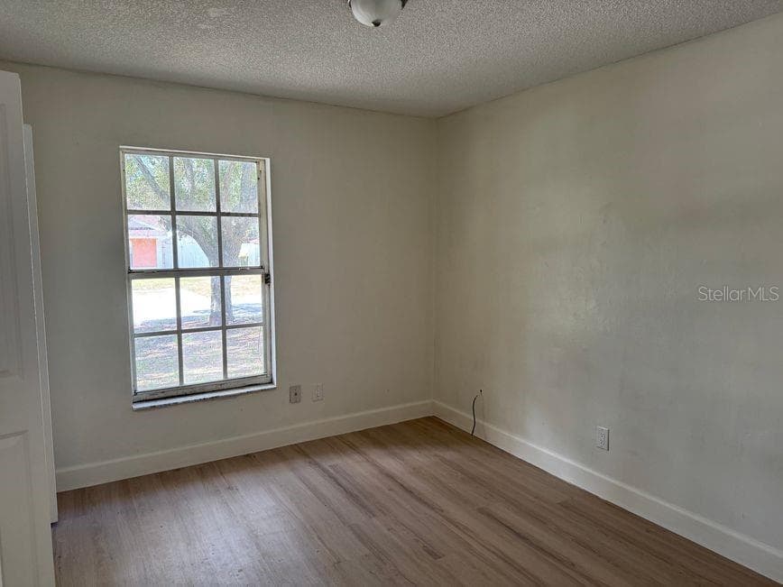 Half Duplex at 1010 DISSTON AVE, CLERMONT, photo 9 of 10