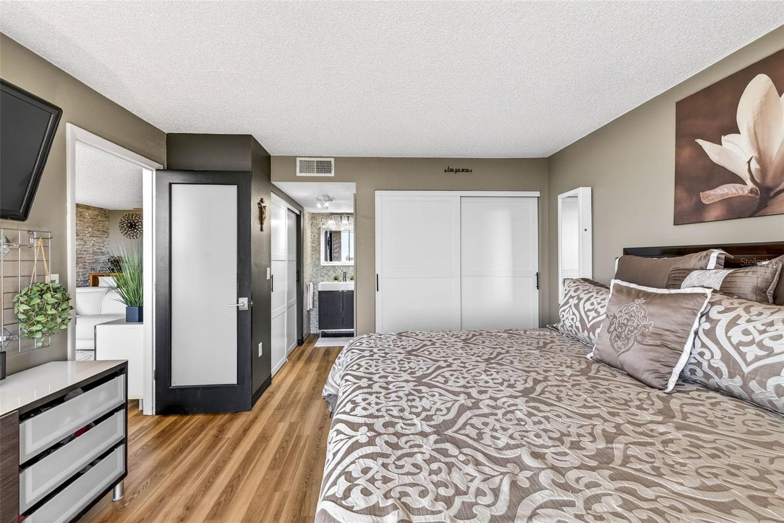 Condominium at 800 COVE CAY DR #7D, CLEARWATER, photo 19 of 45
