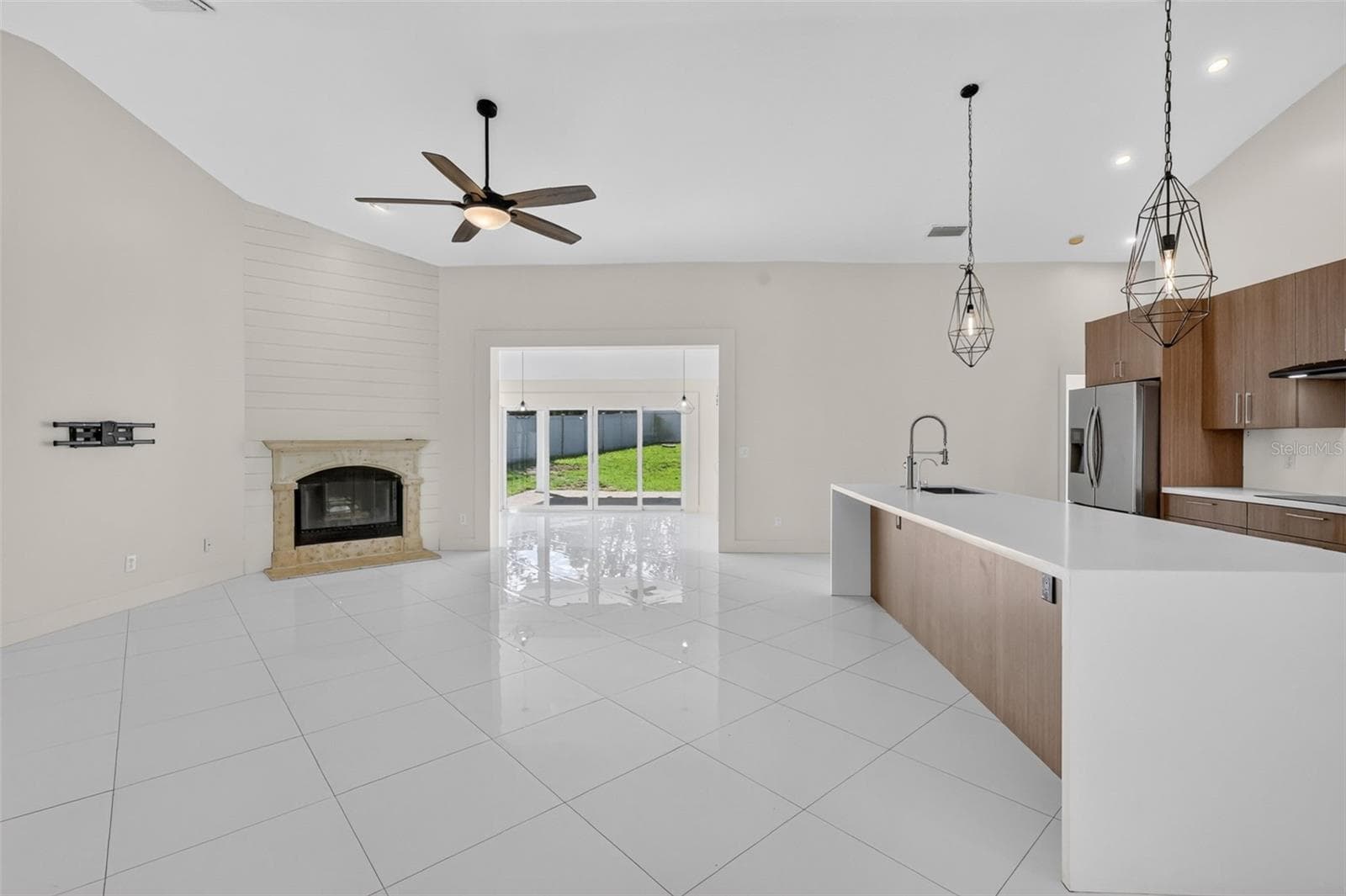 Single Family Residence at 11036 BRONSON RD, CLERMONT, photo 8 of 53