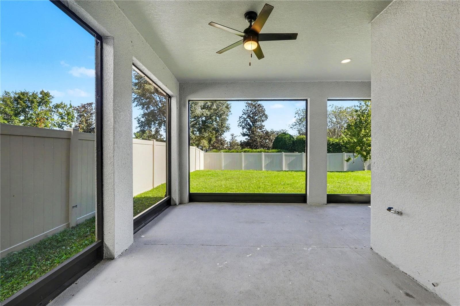Single Family Residence at 16012 SONOMA GROVE CIR, TAMPA, photo 10 of 53