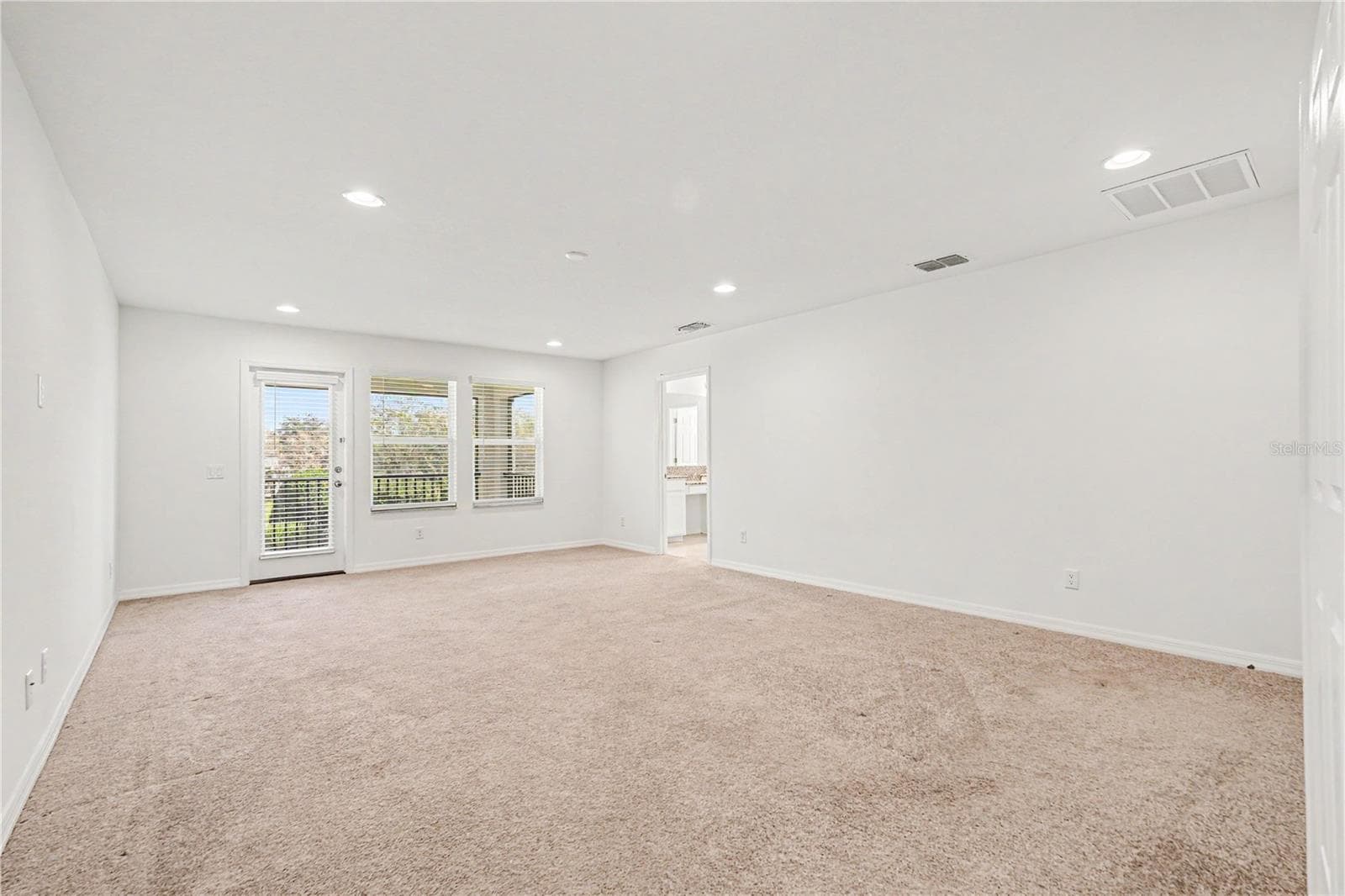 Single Family Residence at 16012 SONOMA GROVE CIR, TAMPA, photo 13 of 53