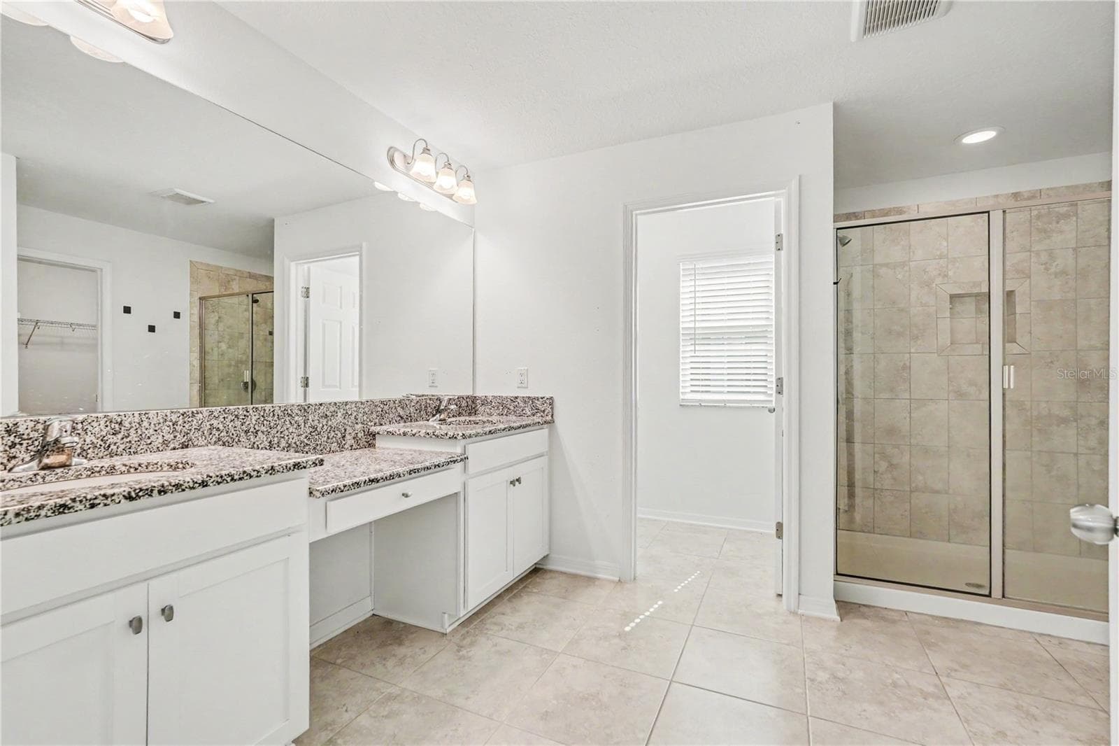 Single Family Residence at 16012 SONOMA GROVE CIR, TAMPA, photo 17 of 53