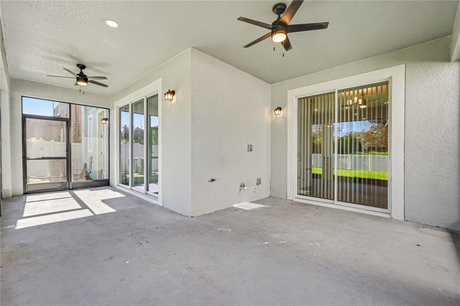 Single Family Residence at 16012 SONOMA GROVE CIR, TAMPA, photo 19 of 53