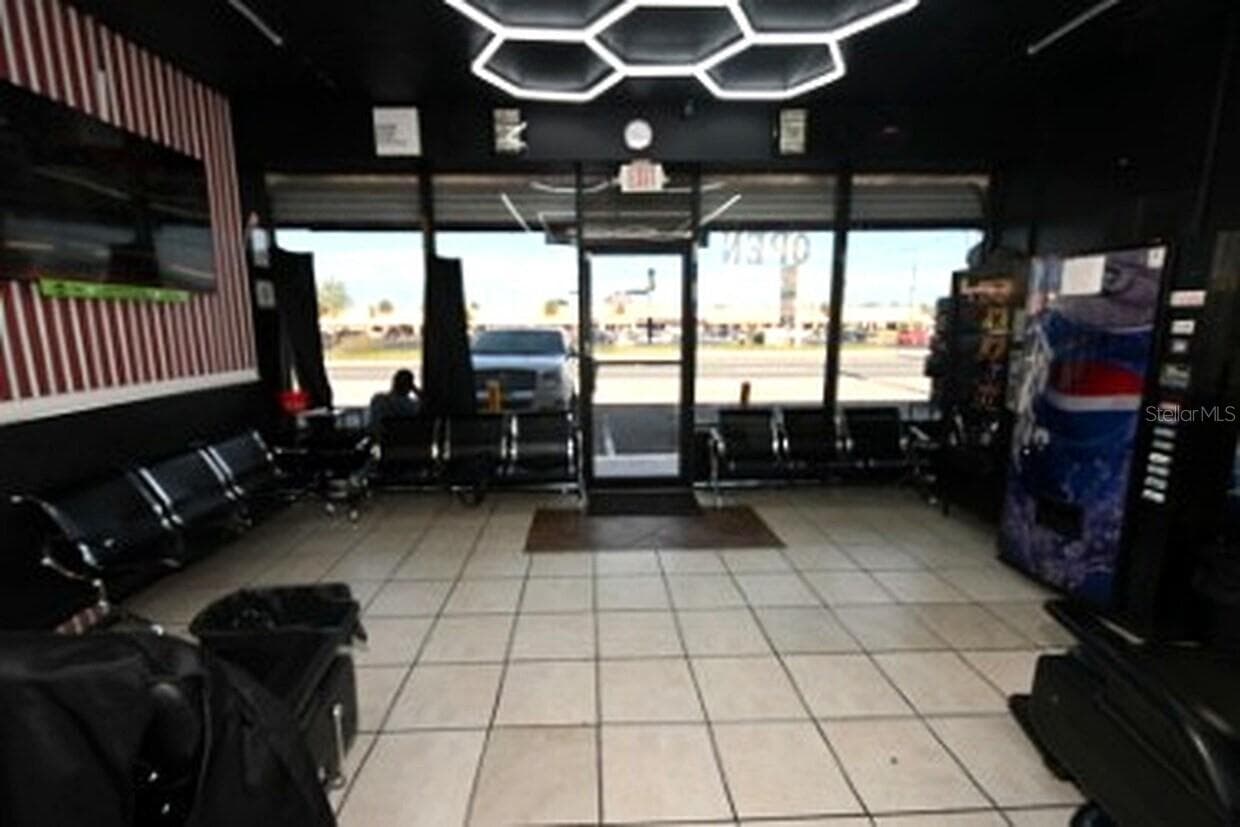 Mixed Use at 2711 N PINE HILLS RD #3, ORLANDO, photo 3 of 4