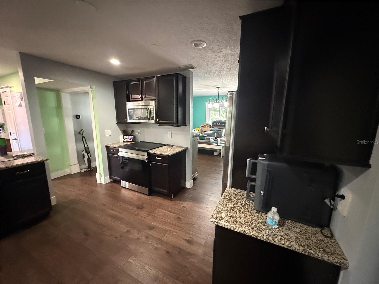 Single Family Residence at 6210 S HIMES AVE, TAMPA, photo 3 of 84