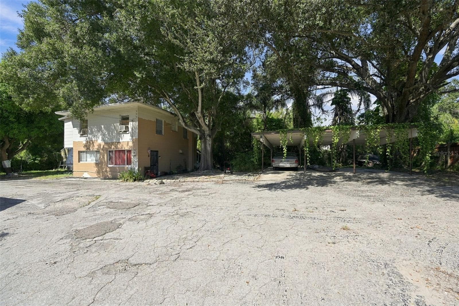 Triplex at 4949 26TH AVE N, ST PETERSBURG, photo 10 of 20