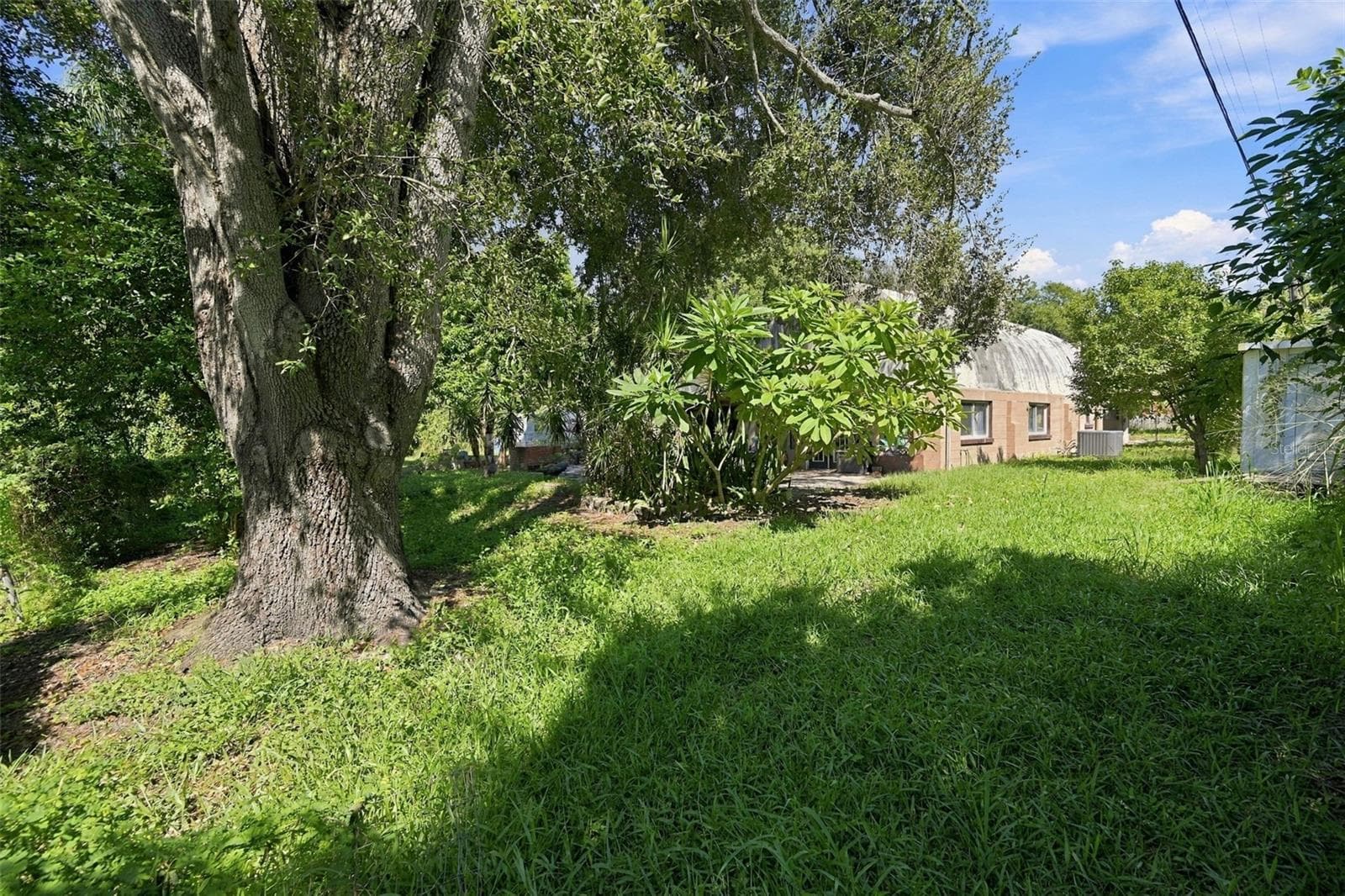 Triplex at 4949 26TH AVE N, ST PETERSBURG, photo 16 of 20
