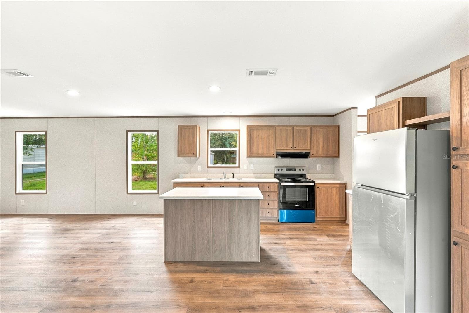 Manufactured Home at 4235 LINDA DRIVE DR, WESLEY CHAPEL, photo 9 of 50