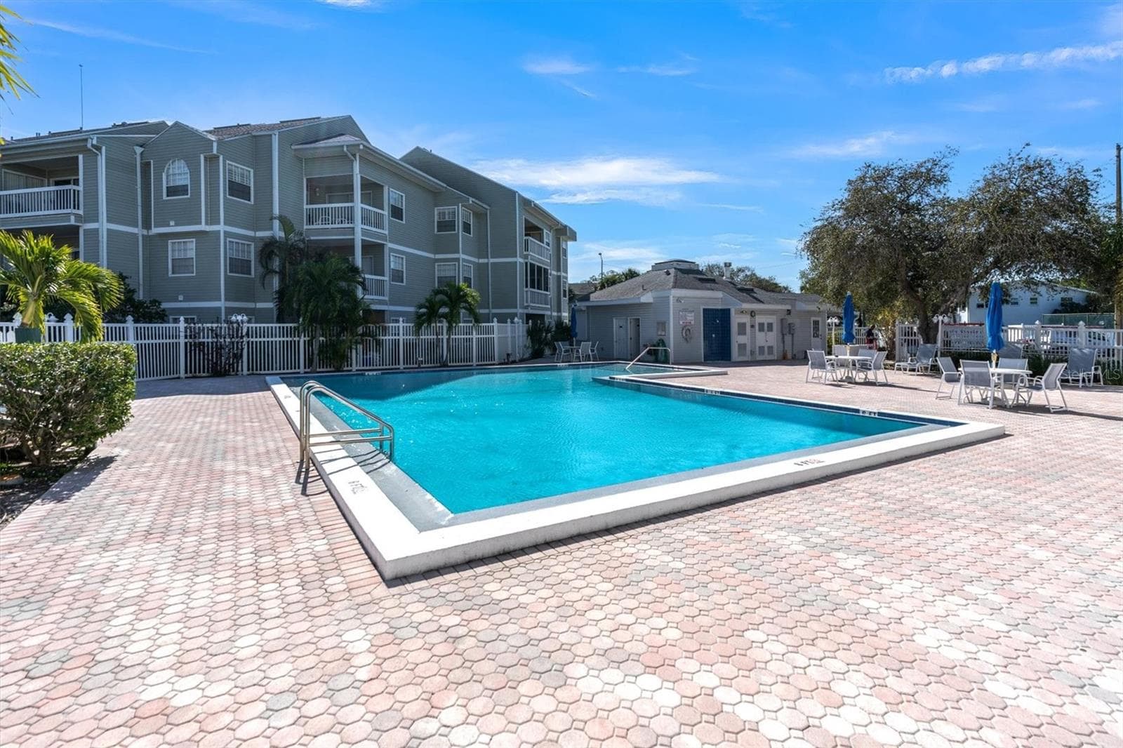 Condominium at 6908 STONES THROW CIR N #10206, ST PETERSBURG, photo 25 of 41