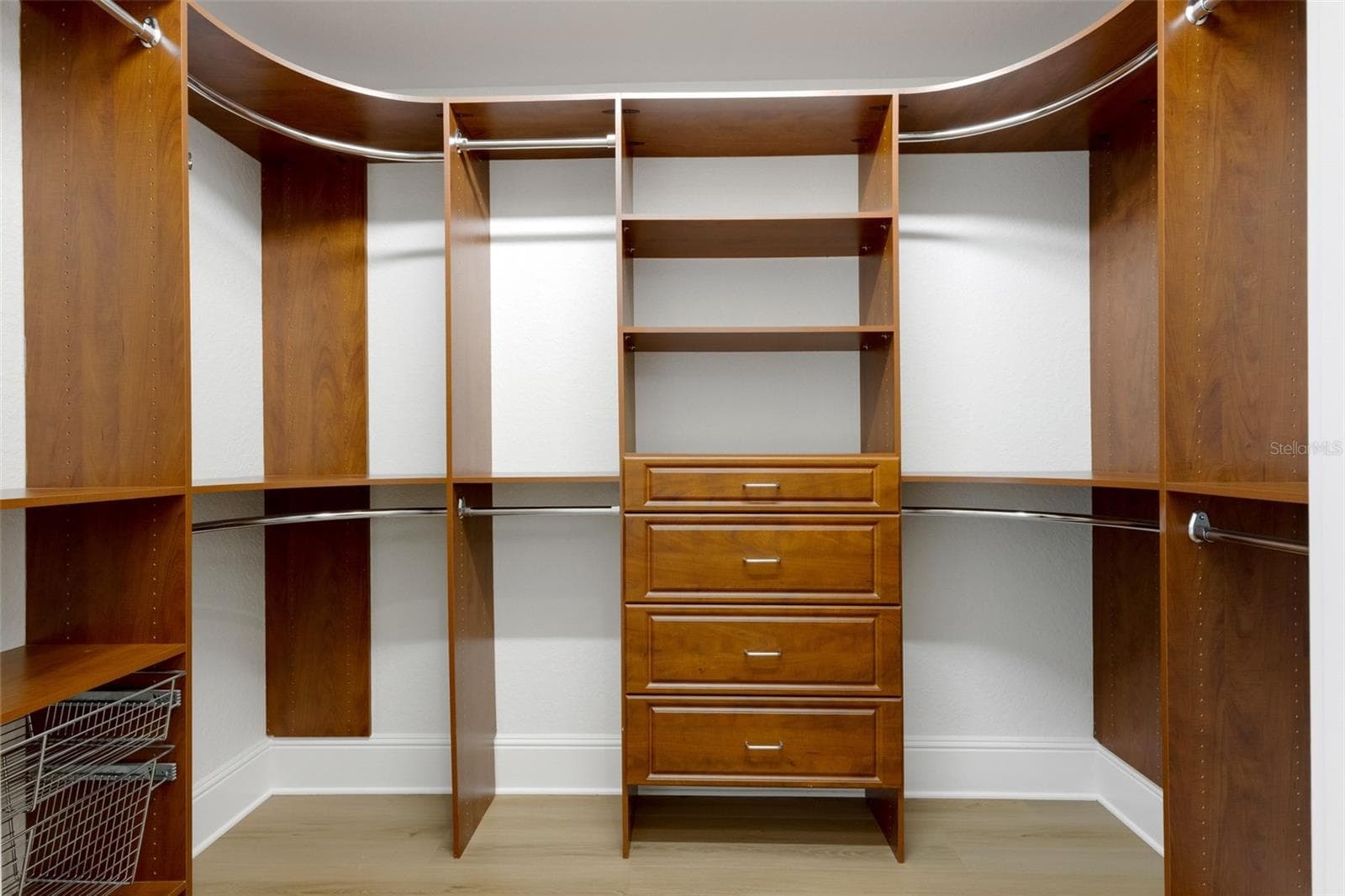 both with a thoughtful design for all storage needs. - 6562 EAGLE VIEW LOOP, LAKELAND