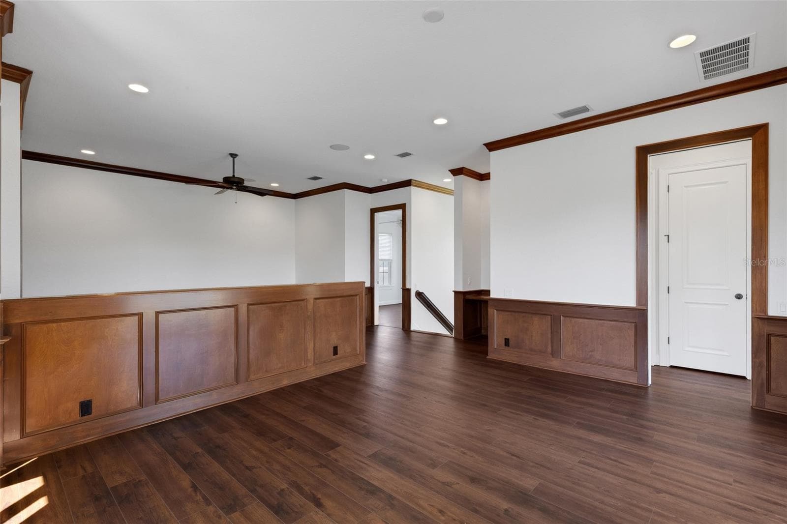 The split bonus / game room makes this space so versitile. - 6562 EAGLE VIEW LOOP, LAKELAND