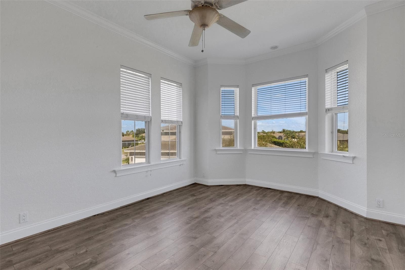 Bedroom# 5 has multiple windows . . . - 6562 EAGLE VIEW LOOP, LAKELAND