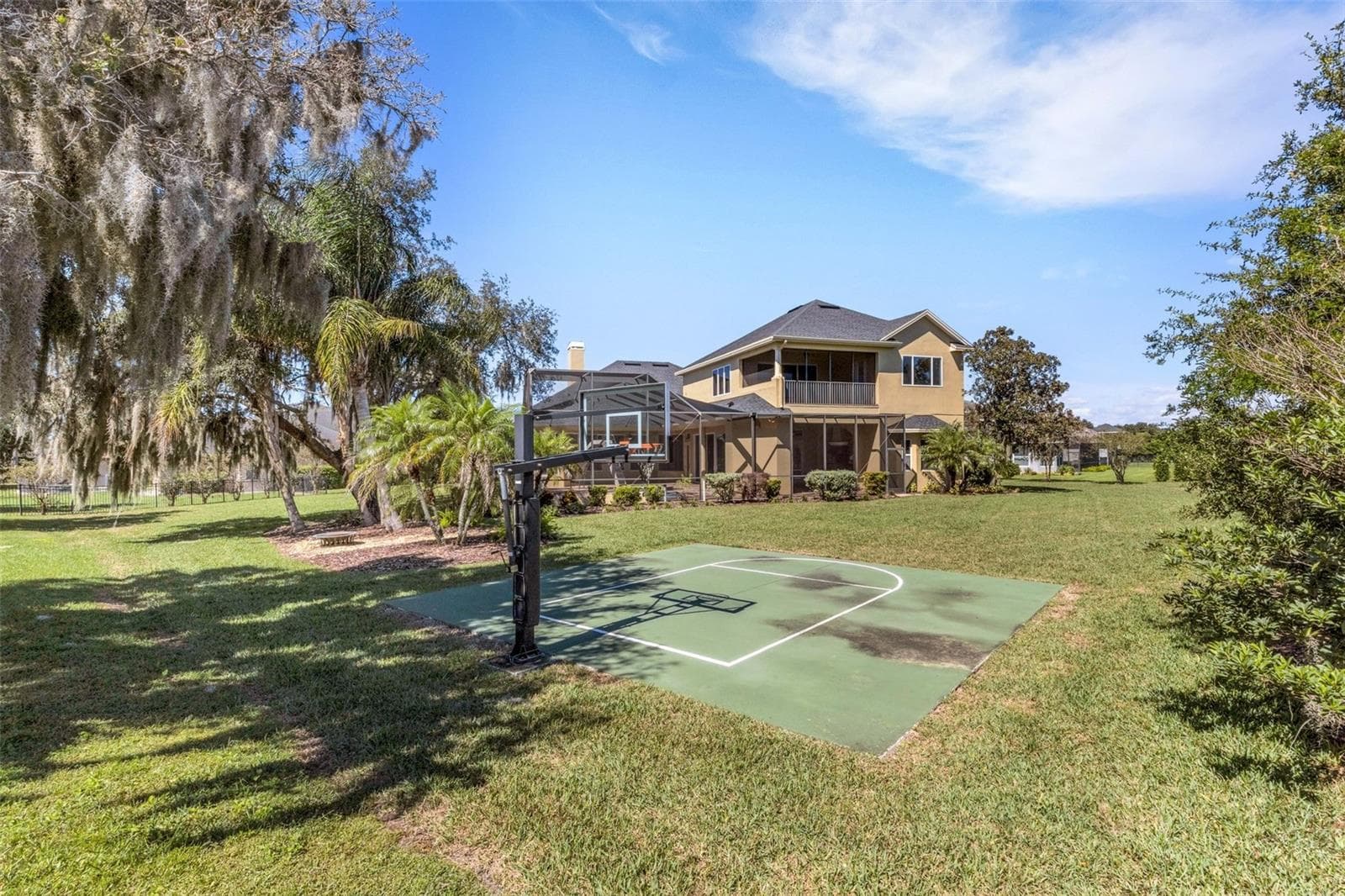 This is truly a home that every large family should check out . . . - 6562 EAGLE VIEW LOOP, LAKELAND