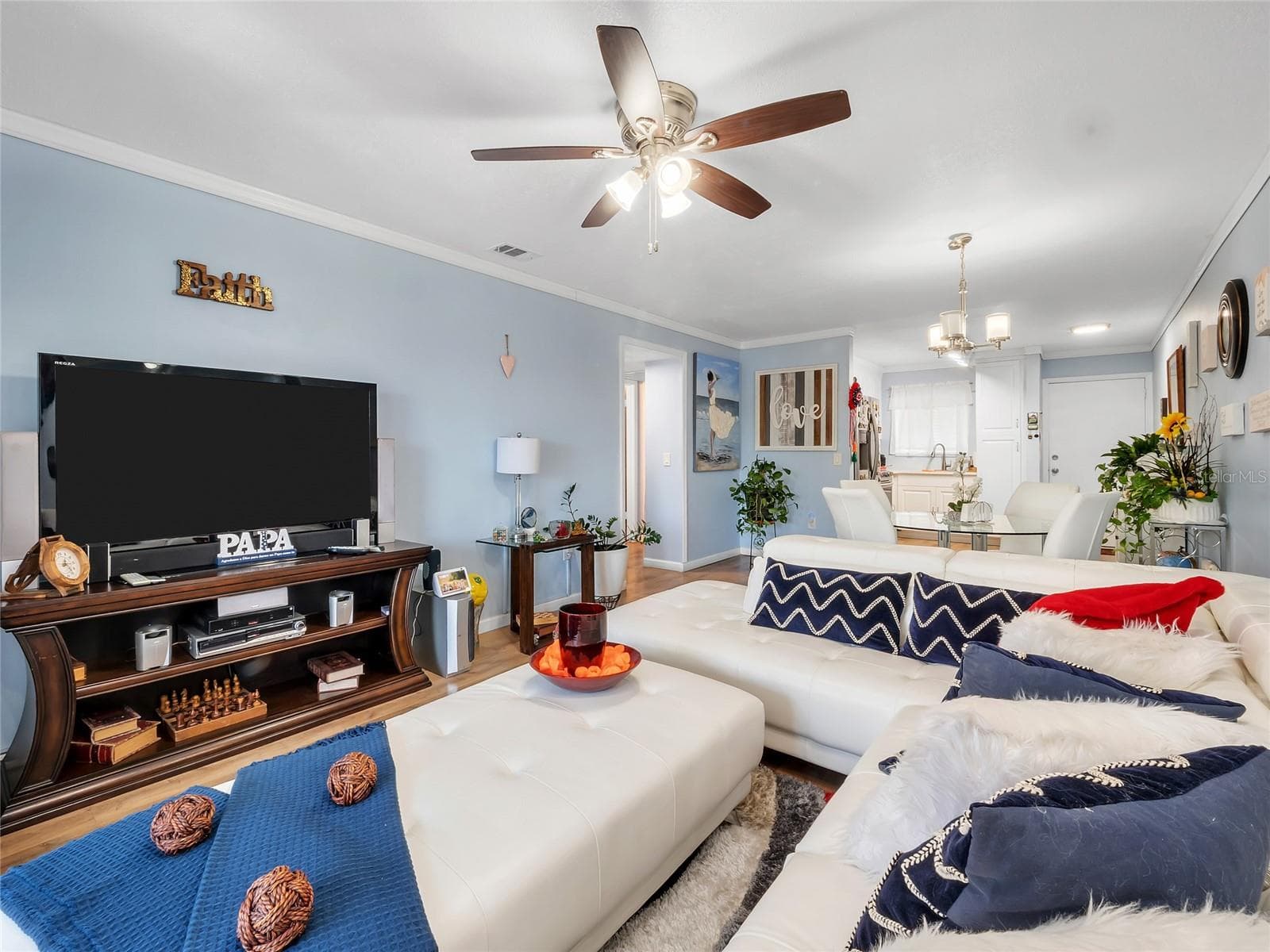 Living Room - 801 83RD AVE N #322, ST PETERSBURG