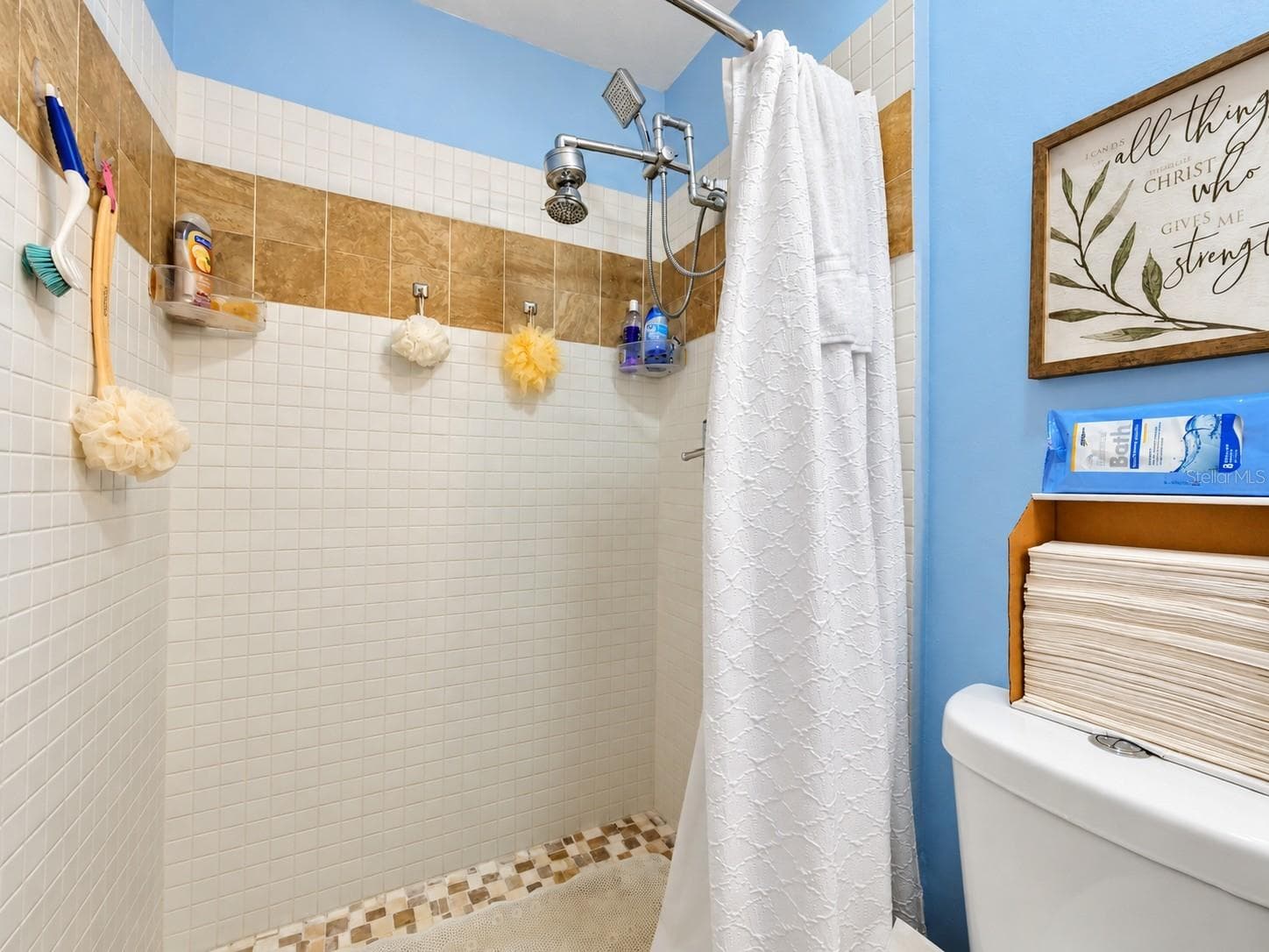Bathroom - 801 83RD AVE N #322, ST PETERSBURG