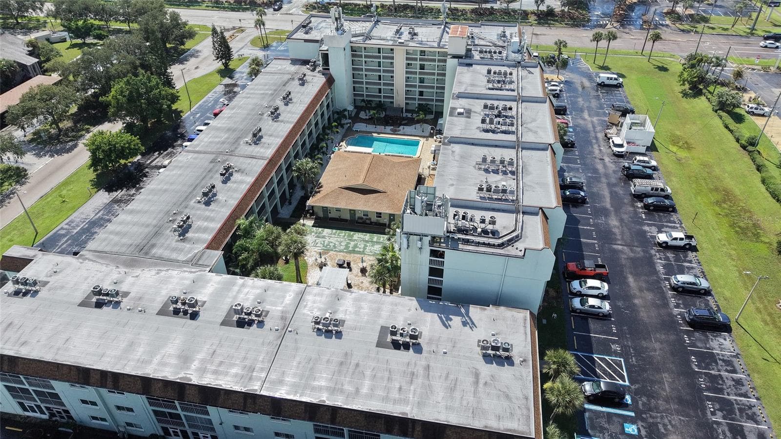 Condominium at 801 83RD AVE N #322, ST PETERSBURG, photo 32 of 47
