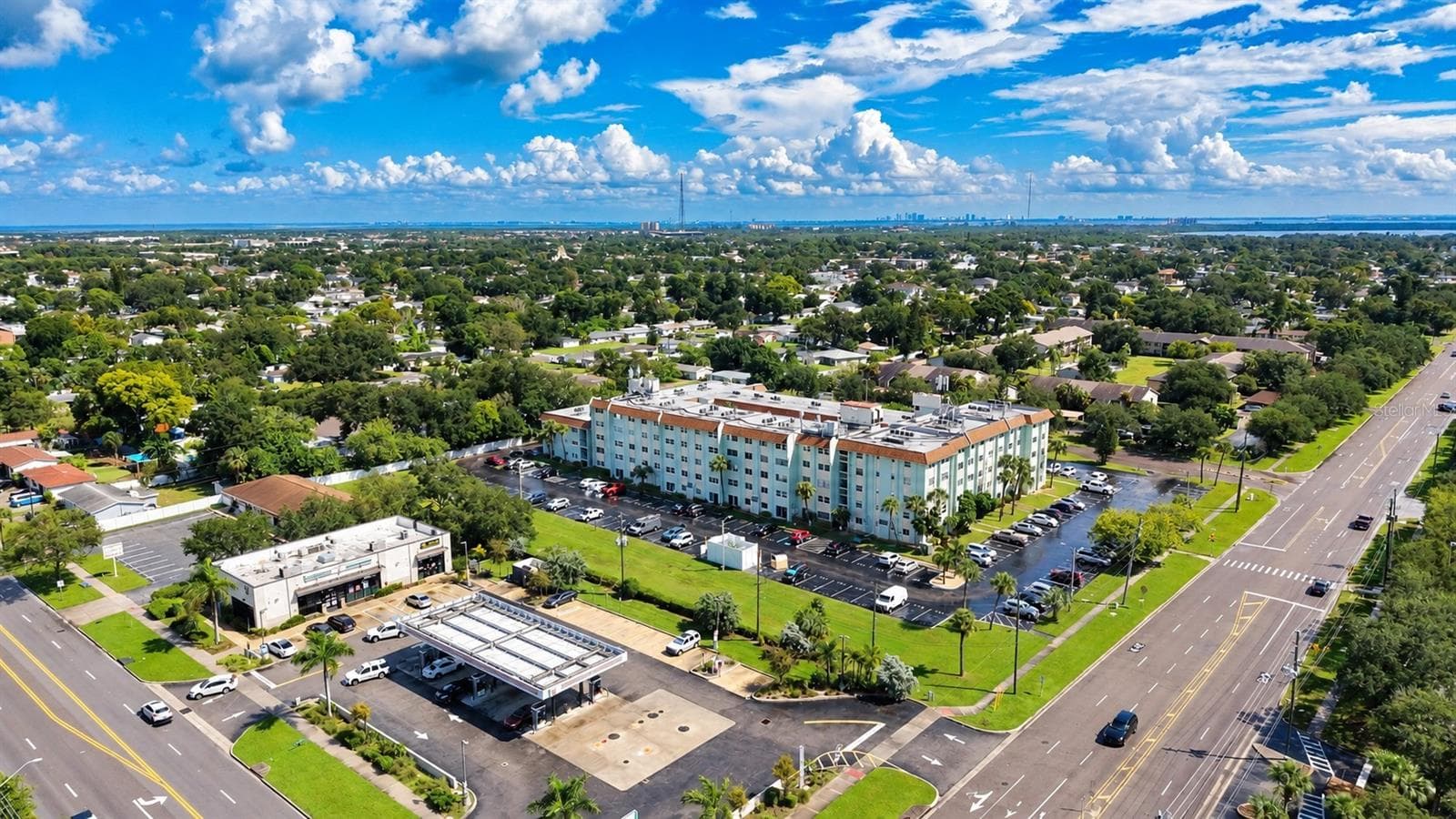 Corner view - 801 83RD AVE N #322, ST PETERSBURG
