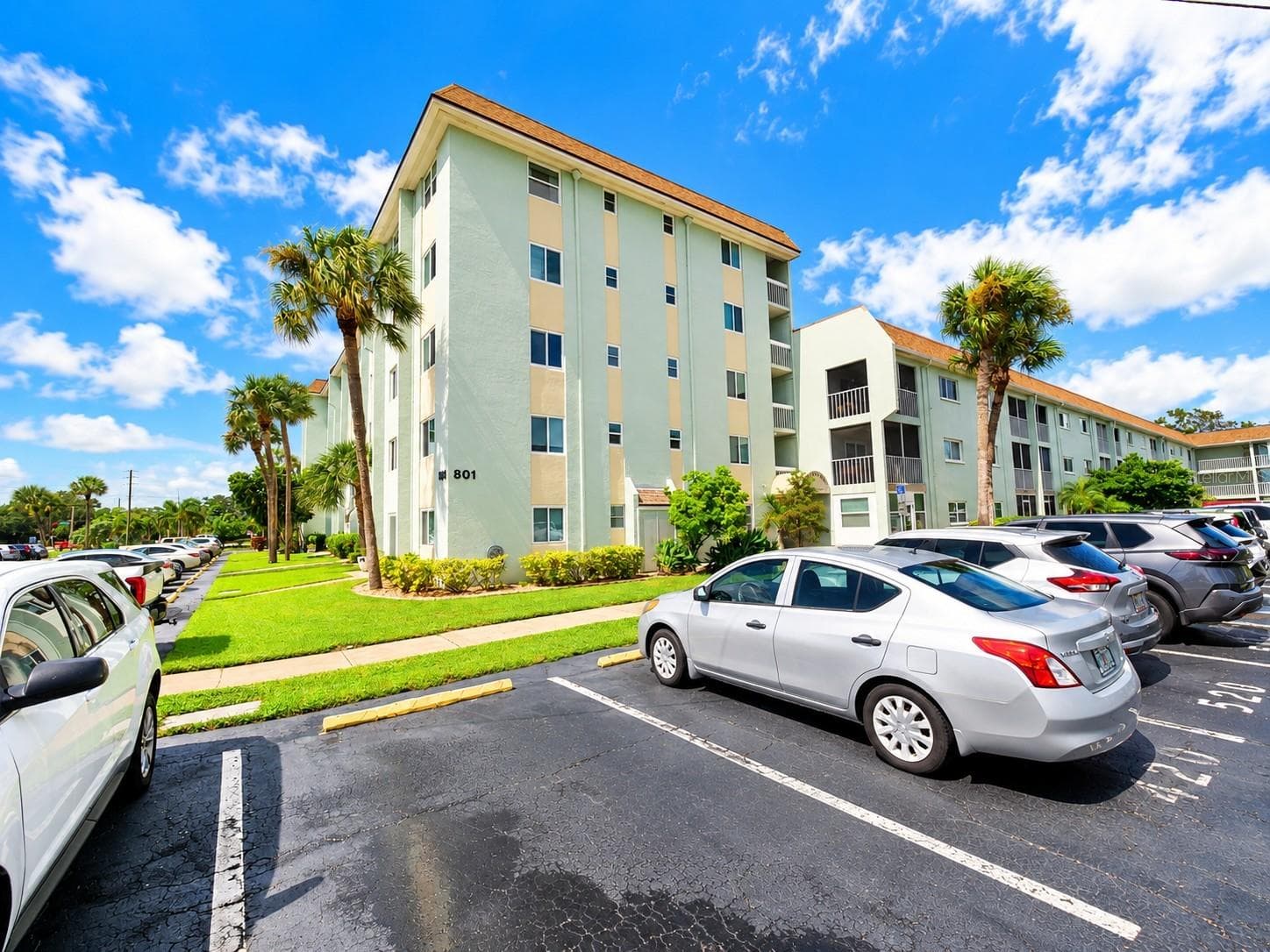Ground View - 801 83RD AVE N #322, ST PETERSBURG