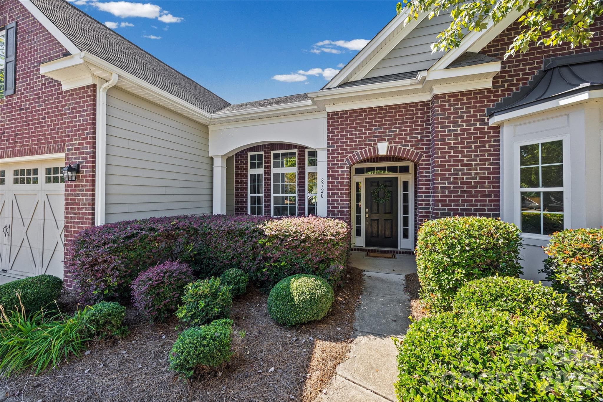 Single Family Residence at 8720 Artesa Mill Lane, Charlotte, photo 2 of 48