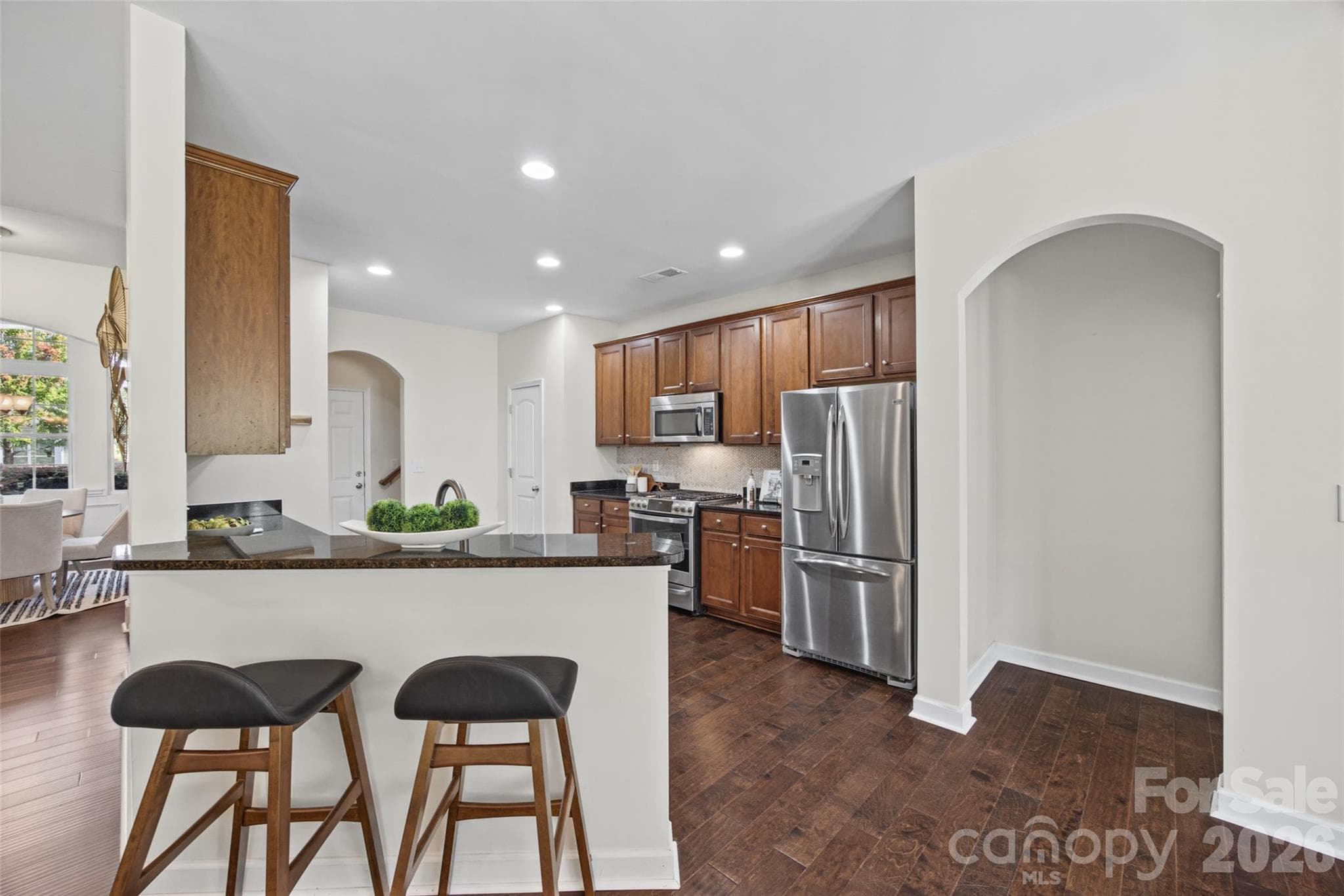 Breakfast bar - 8720 Artesa Mill Lane, Charlotte