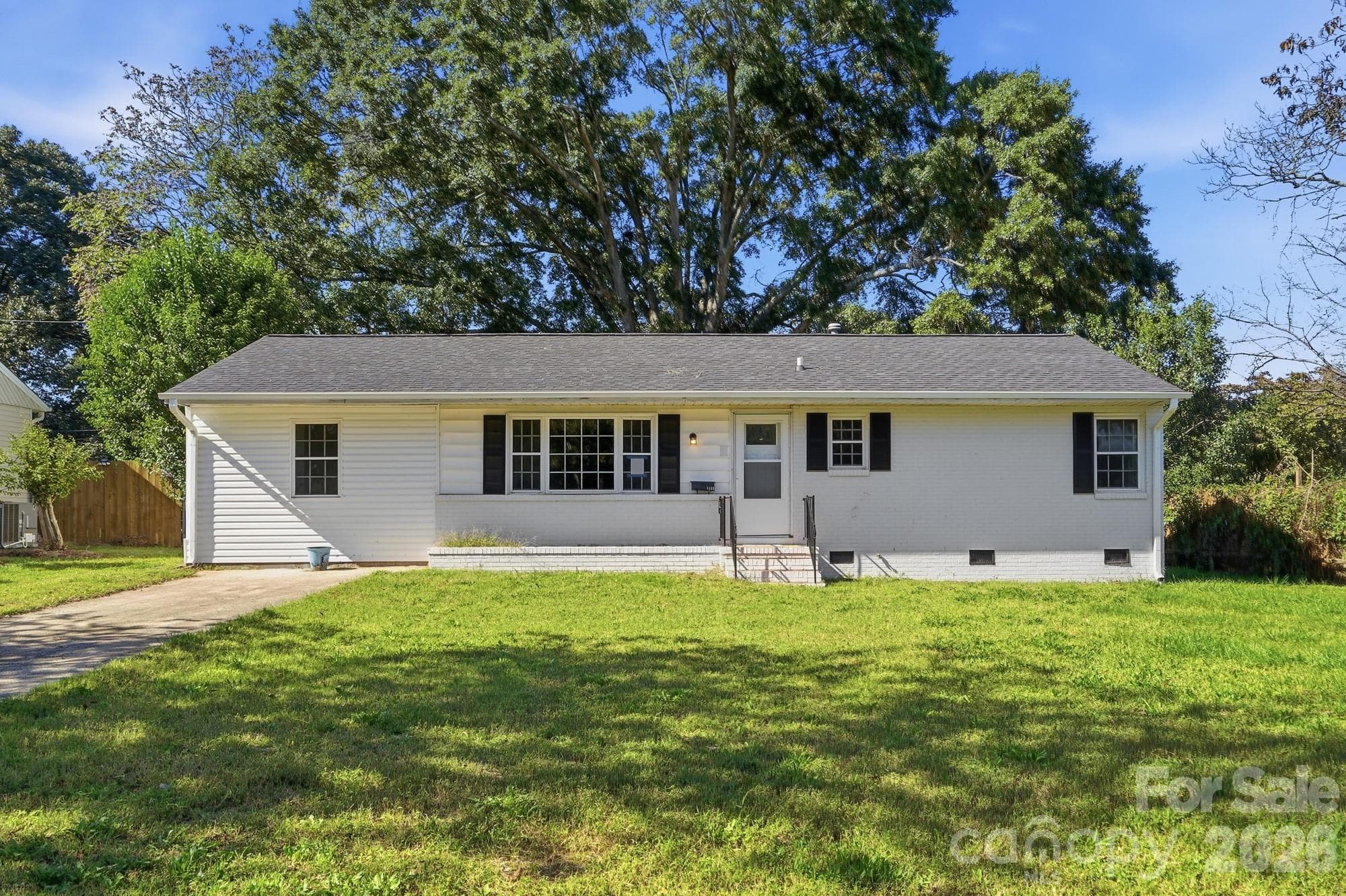 Single Family Residence at 1122 E Park Drive, Gastonia, photo 3 of 46