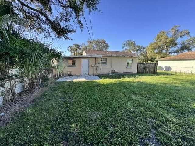 Single Family Residence at 3205 W NAPOLEON AVE, TAMPA, photo 5 of 12