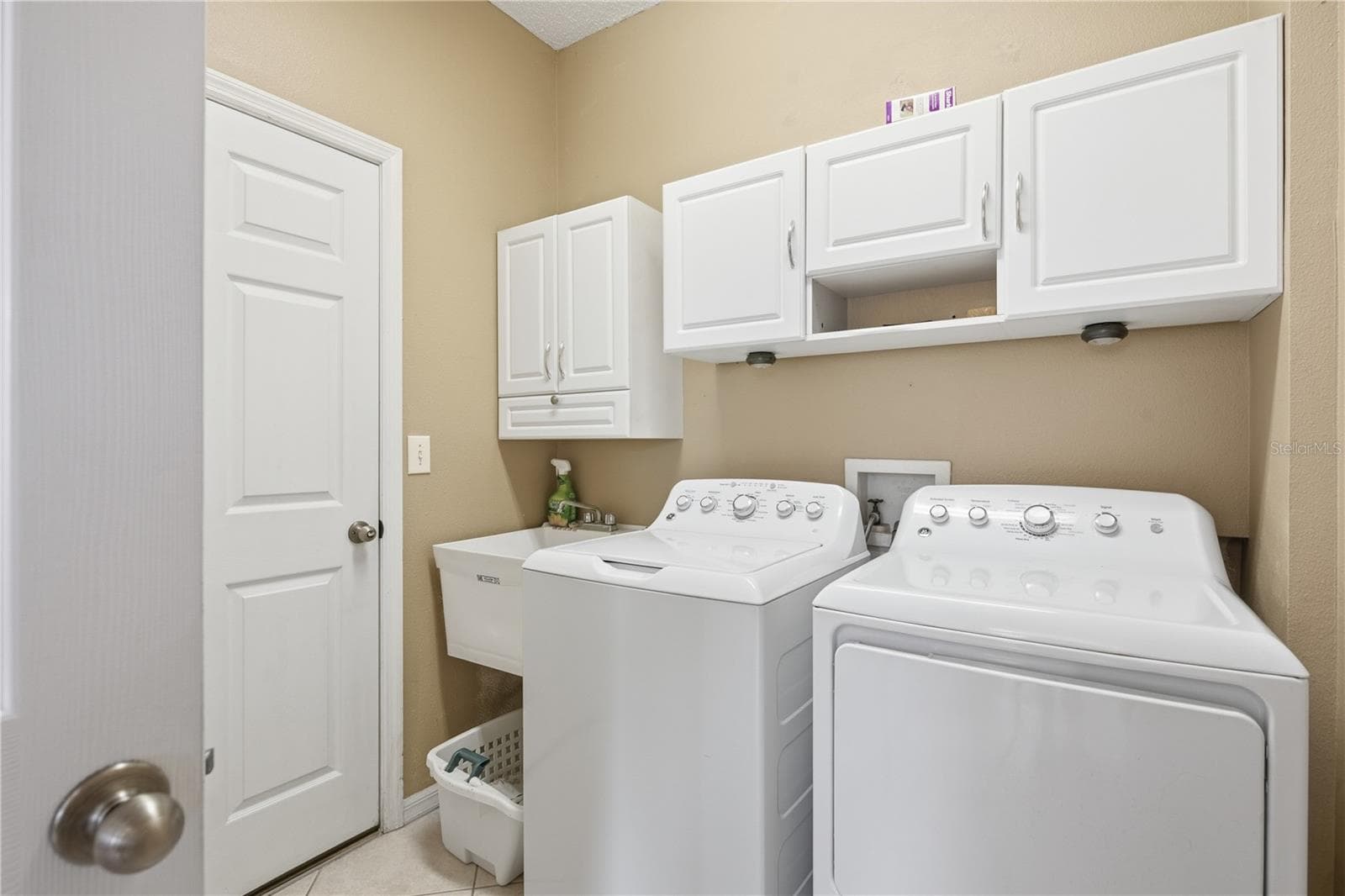 Townhouse at 2978 FIELDBROOK PL, CLEARWATER, photo 10 of 67