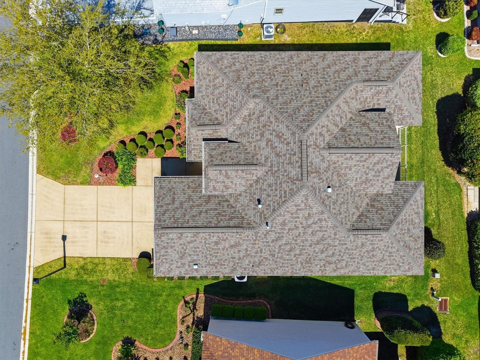 Roof is 2024. - 1563 EASTOVER TER, THE VILLAGES