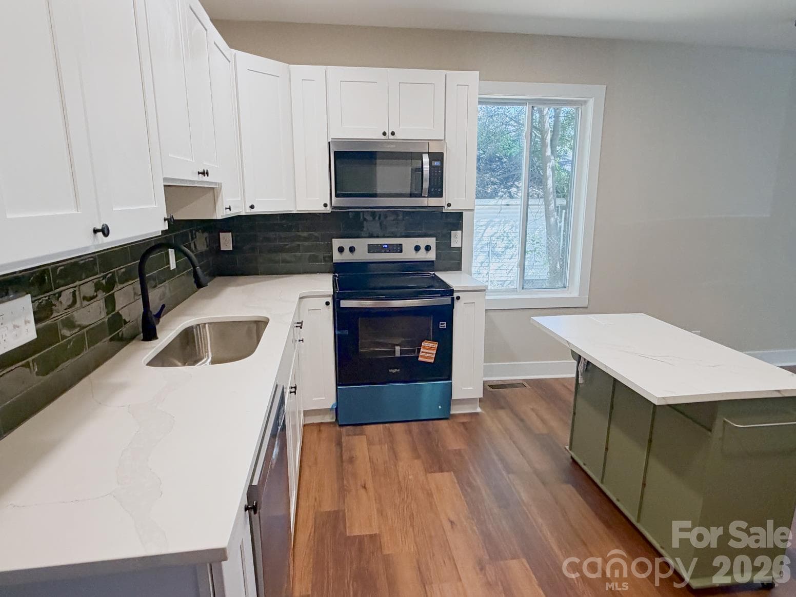 Single Family Residence at 1904 Hemlock Avenue, Gastonia, photo 4 of 18