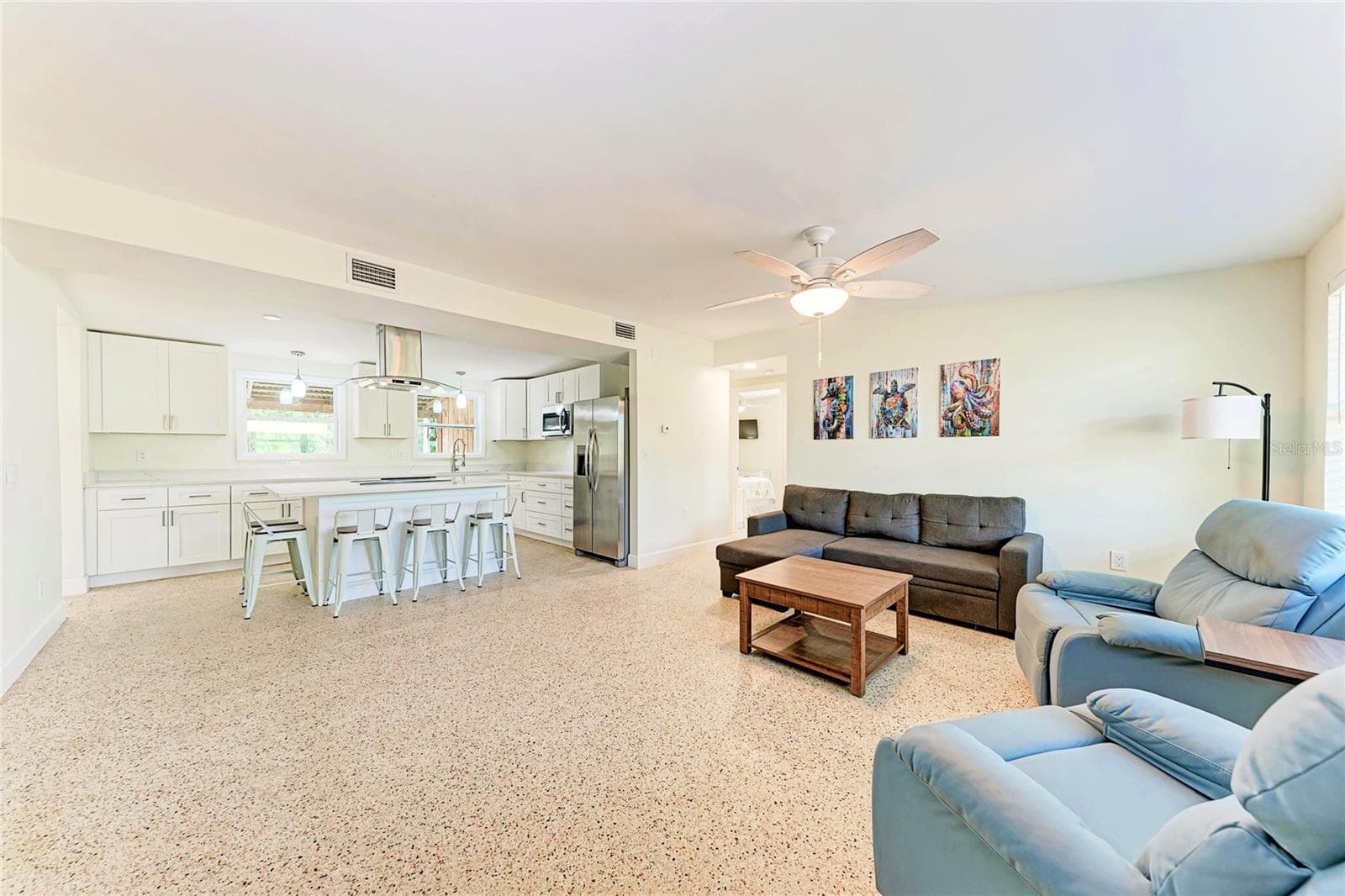 Single Family Residence at 503 BAYVIEW DR, HOLMES BEACH, photo 5 of 54