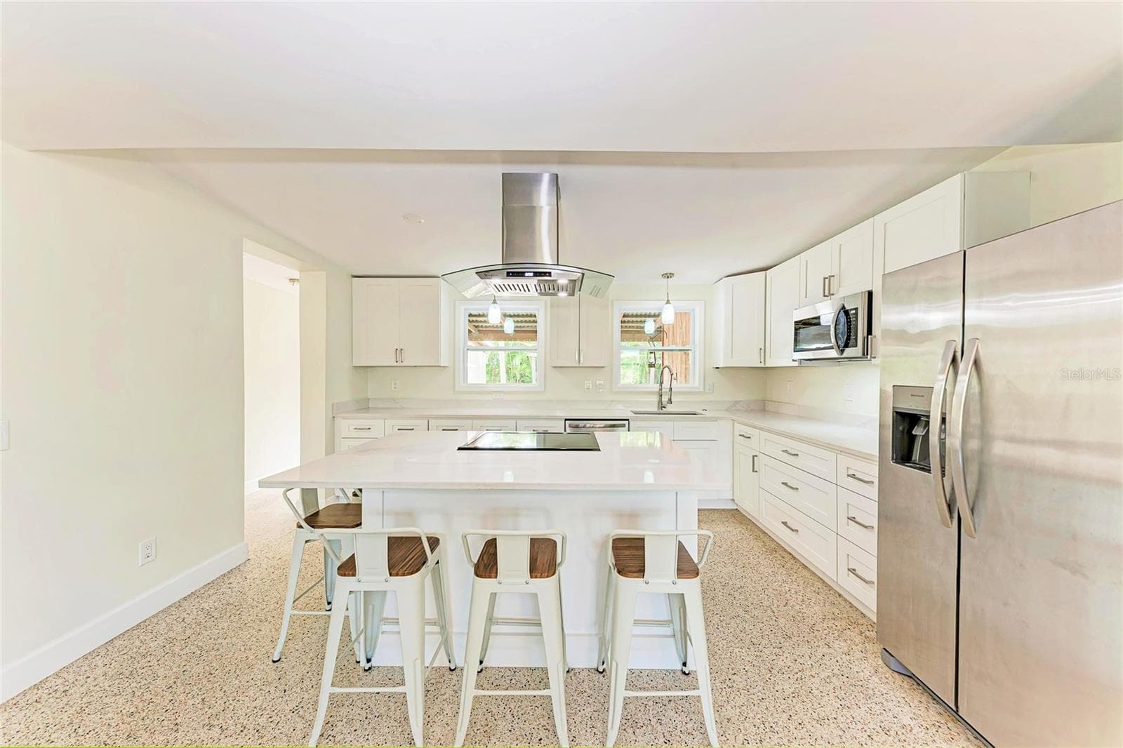 Single Family Residence at 503 BAYVIEW DR, HOLMES BEACH, photo 14 of 54