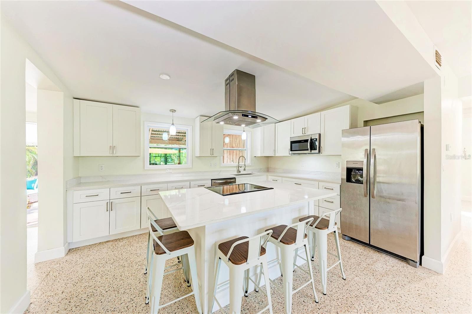 Single Family Residence at 503 BAYVIEW DR, HOLMES BEACH, photo 15 of 54