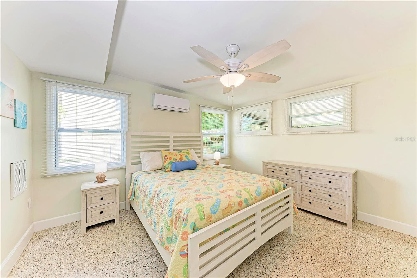 Single Family Residence at 503 BAYVIEW DR, HOLMES BEACH, photo 17 of 54