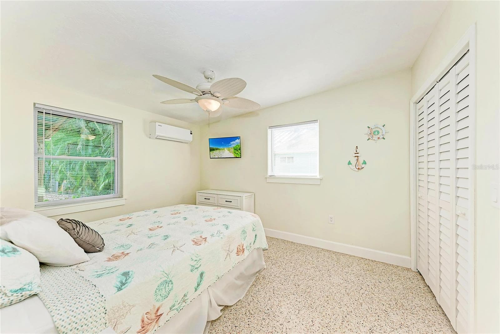 Single Family Residence at 503 BAYVIEW DR, HOLMES BEACH, photo 23 of 54