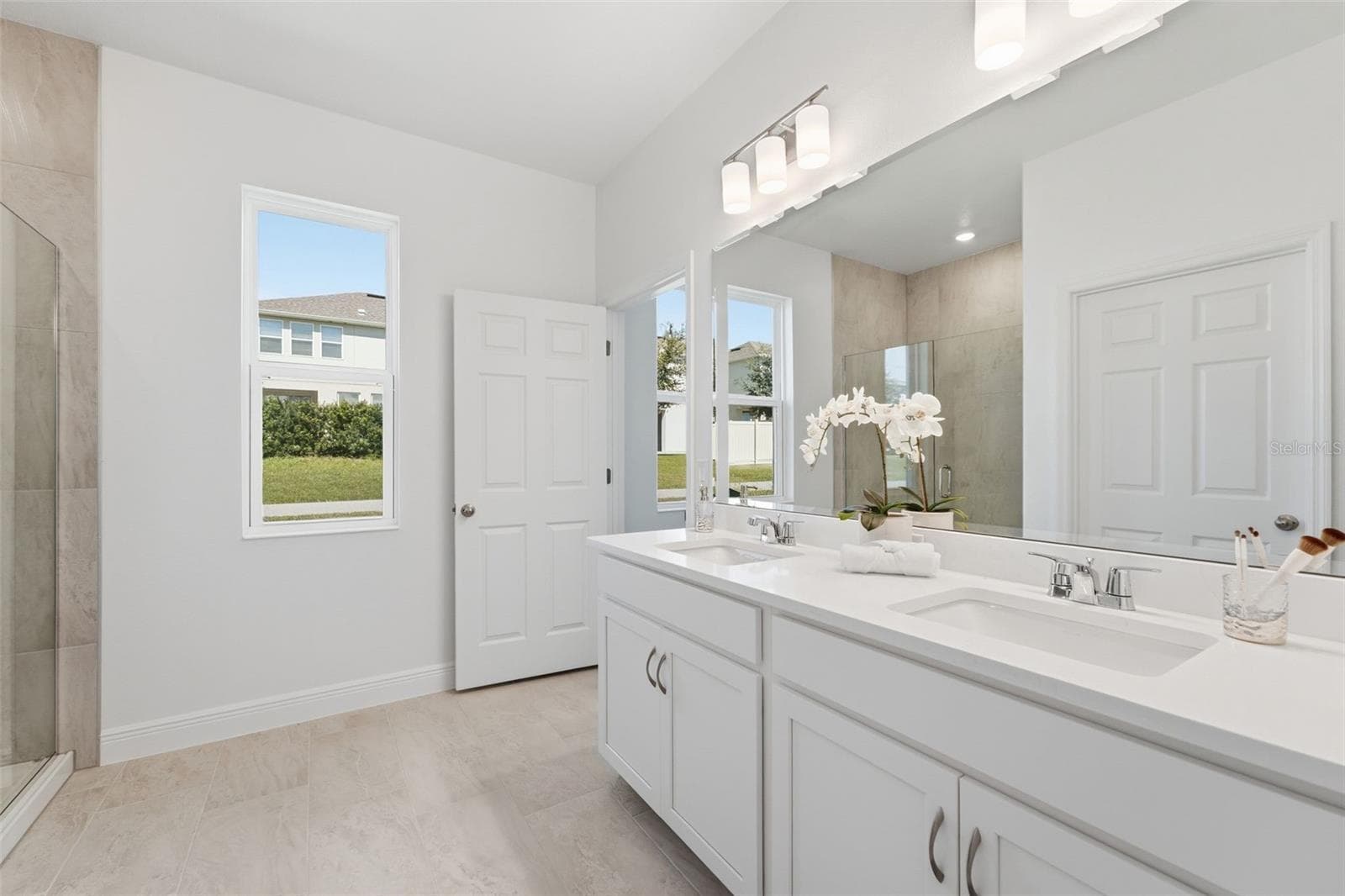 Primary Bathroom - 436 LEMONGRASS RD, MINNEOLA